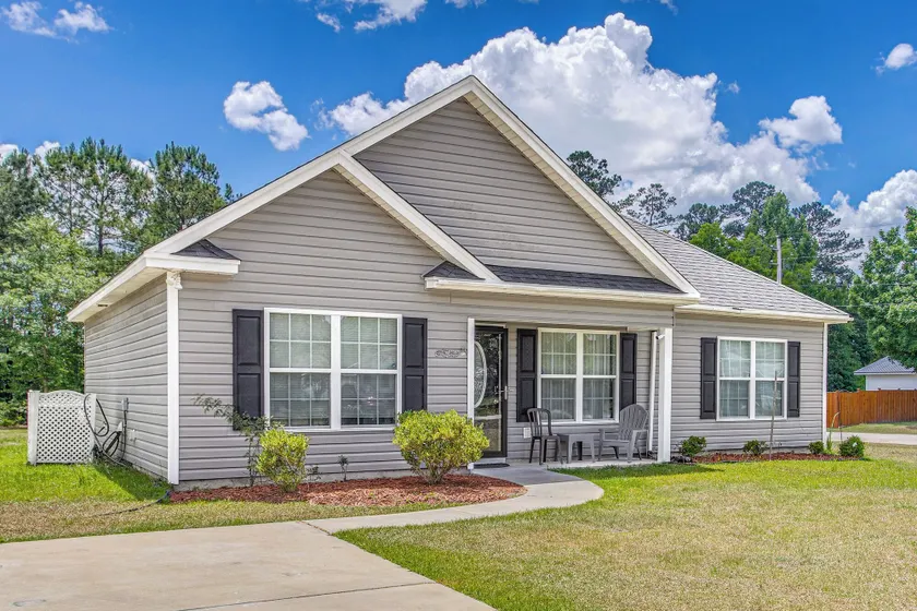 6 Mi to Dtwn Conway! Quiet Family Getaway w/ Patio - Image 1