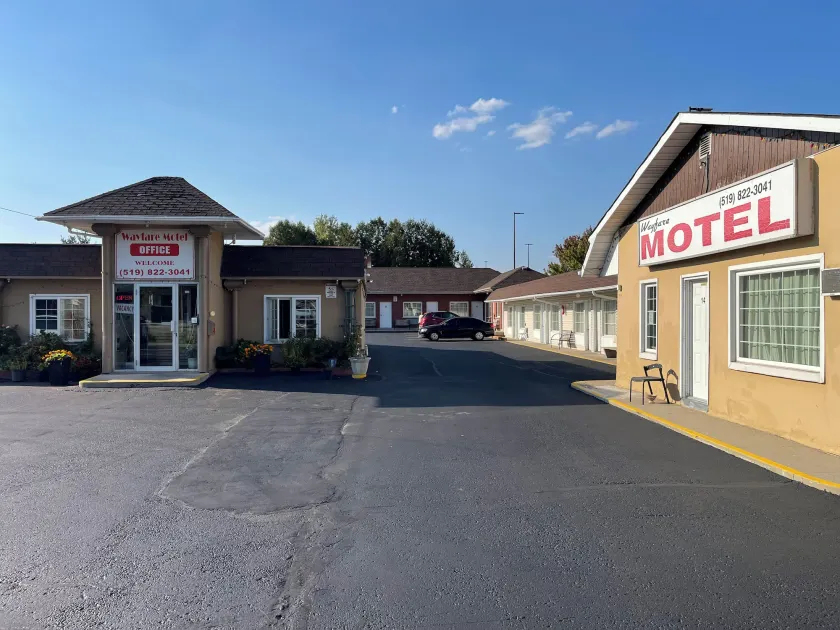WAYFARE MOTEL - Image 1