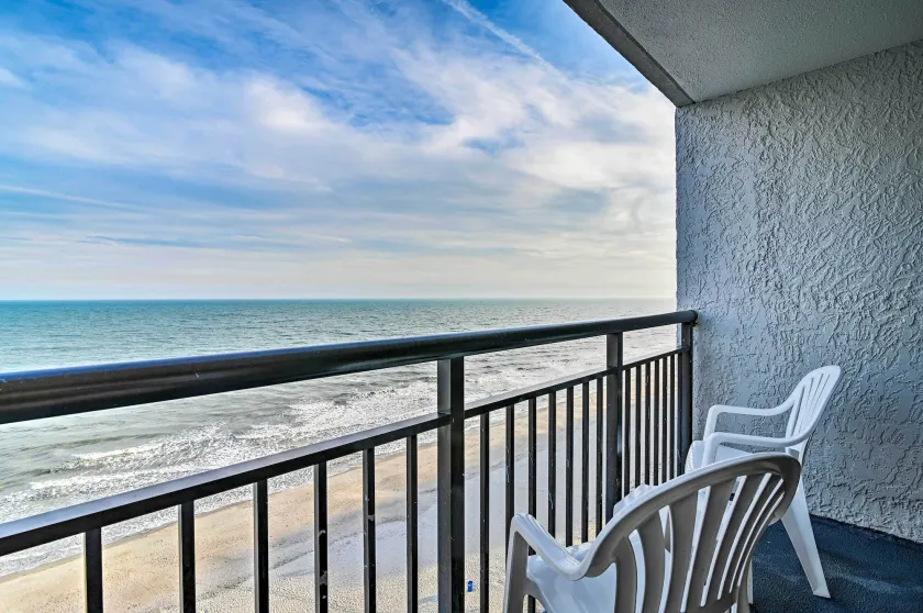 Oceanfront Balcony: Resort Condo in Myrtle Beach - Image 1