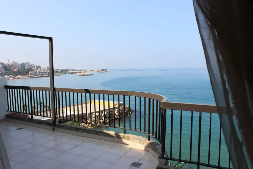Holiday Suites Hotel & Beach Resort - Image 1