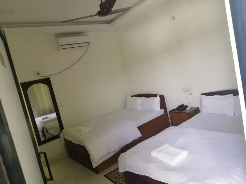 Hotel Suramma - Image 1