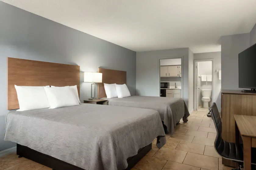 Home Inn & Suites Orlando-Apopka - Image 1