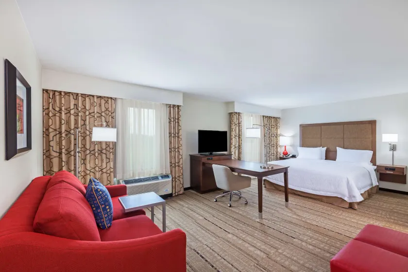 Hampton Inn & Suites Houston I-10 West Park Row - Image 1