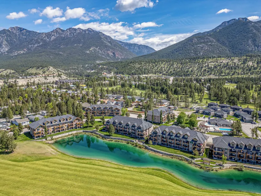 Bighorn Meadows Resort - Image 1