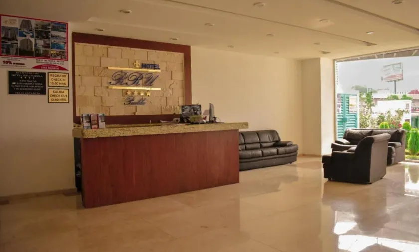 Hotel RRU Puebla - Hall