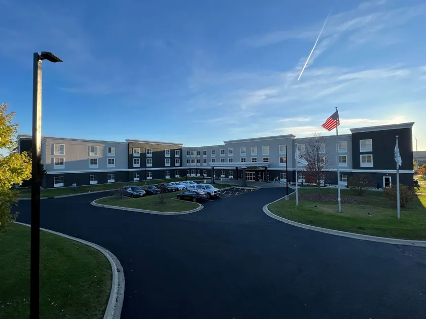 La Quinta by Wyndham Bannockburn-Deerfield - Image 1