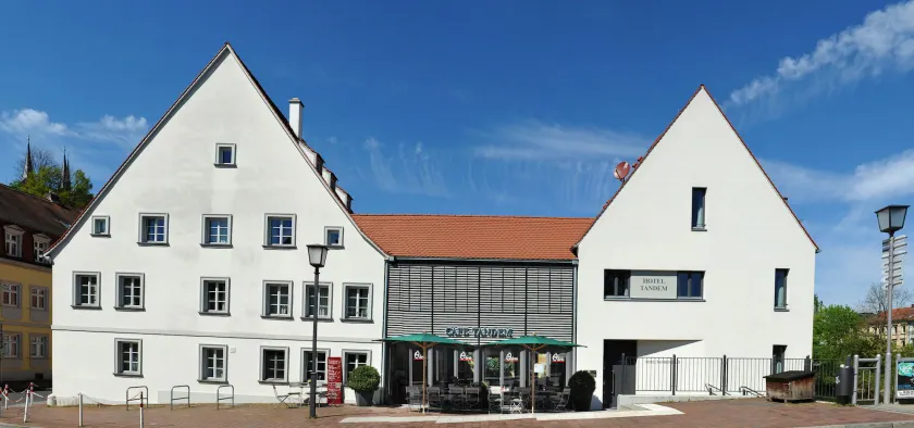 Tandem Hotel - Image 1