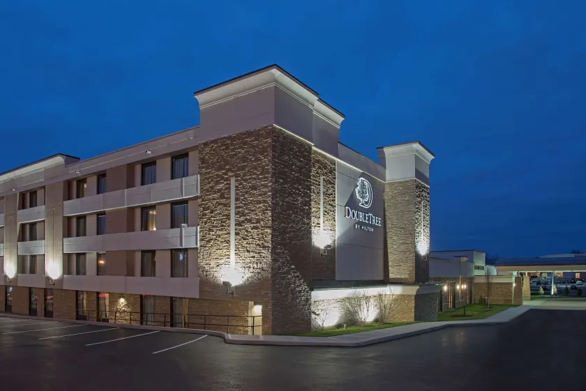 DoubleTree by Hilton Schenectady Downtown - Image 1