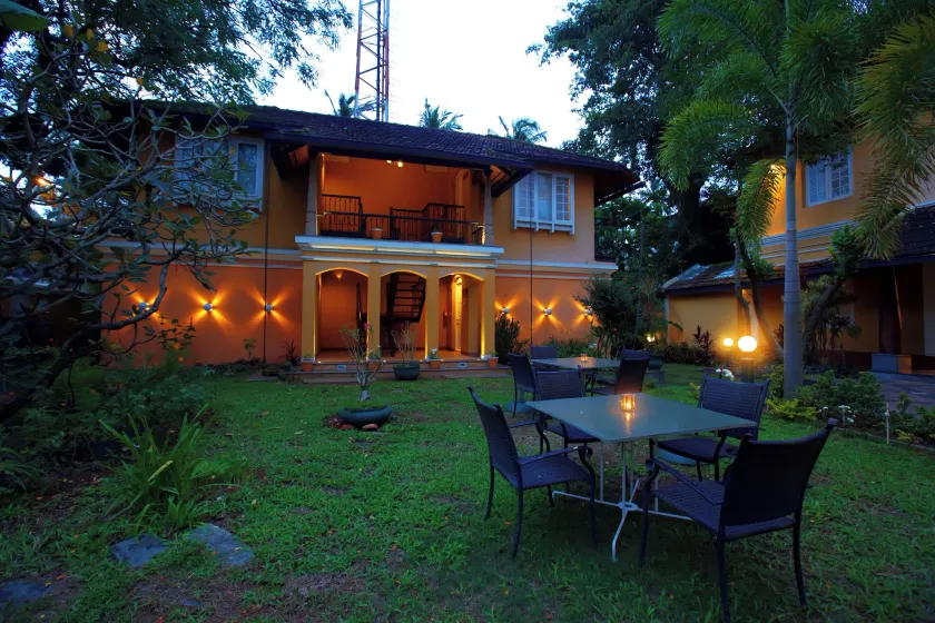 Tea Bungalow - Image 1
