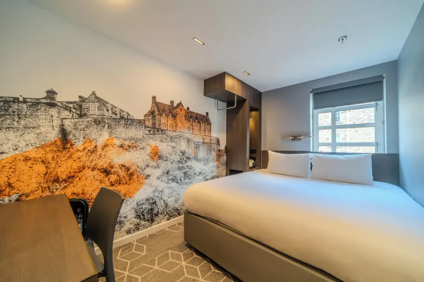 KM Hotel - Image 1
