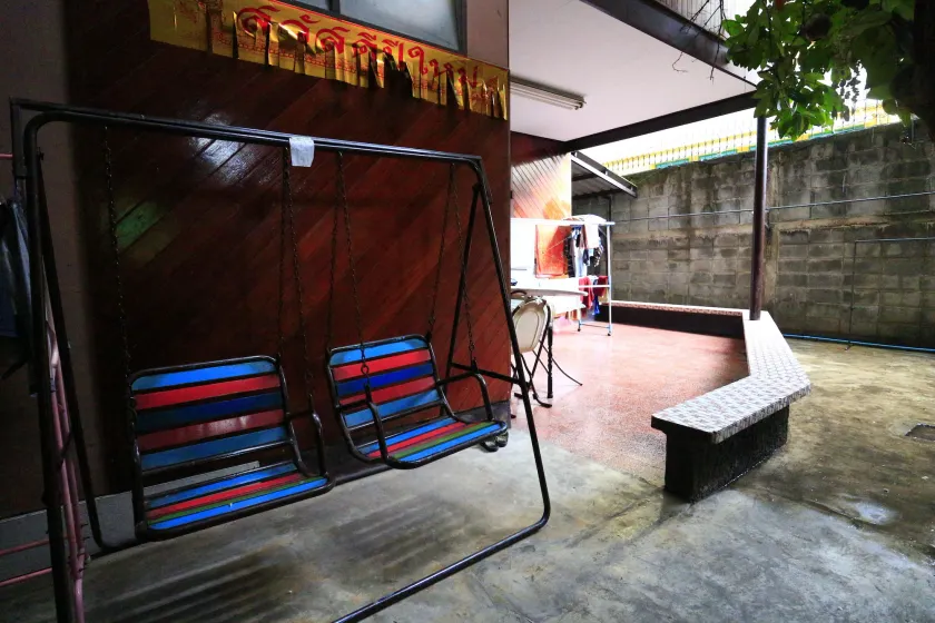 Anurak Guesthouse - Image 1