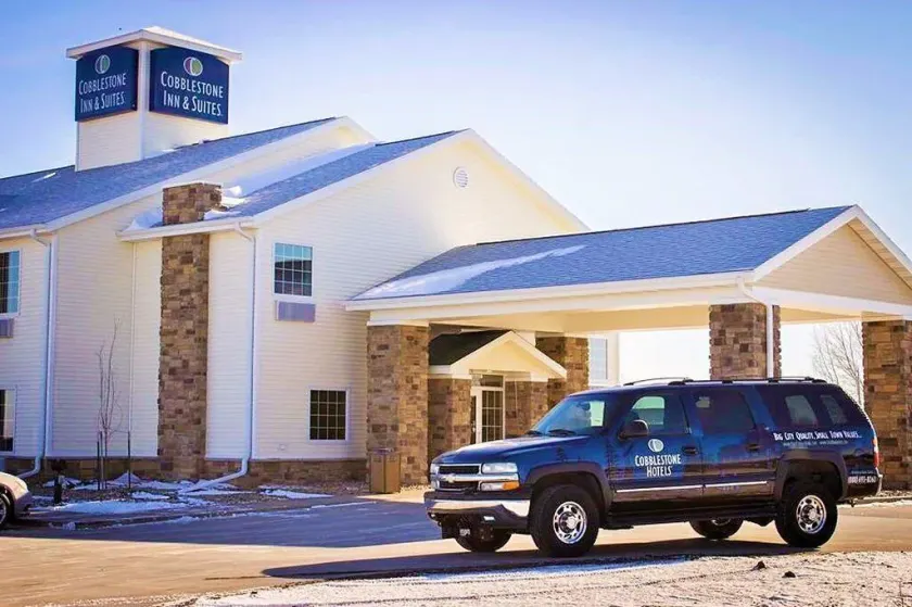 Cobblestone Inn & Suites - Linton - Image 1