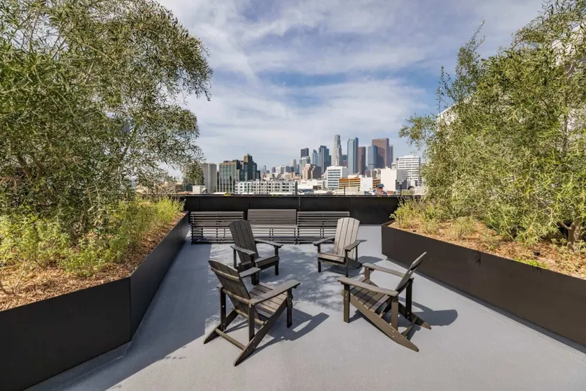 Downtown Los Angeles Modern Apartments - Image 1