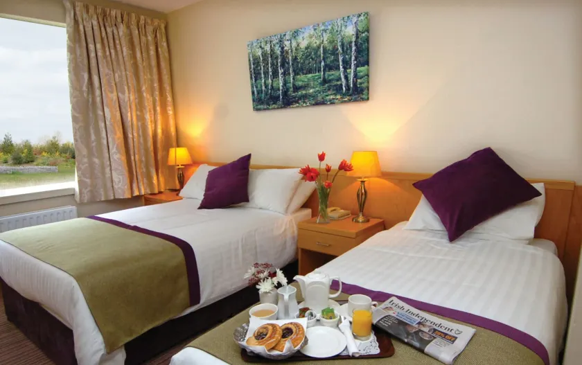 Knock House Hotel - Image 1