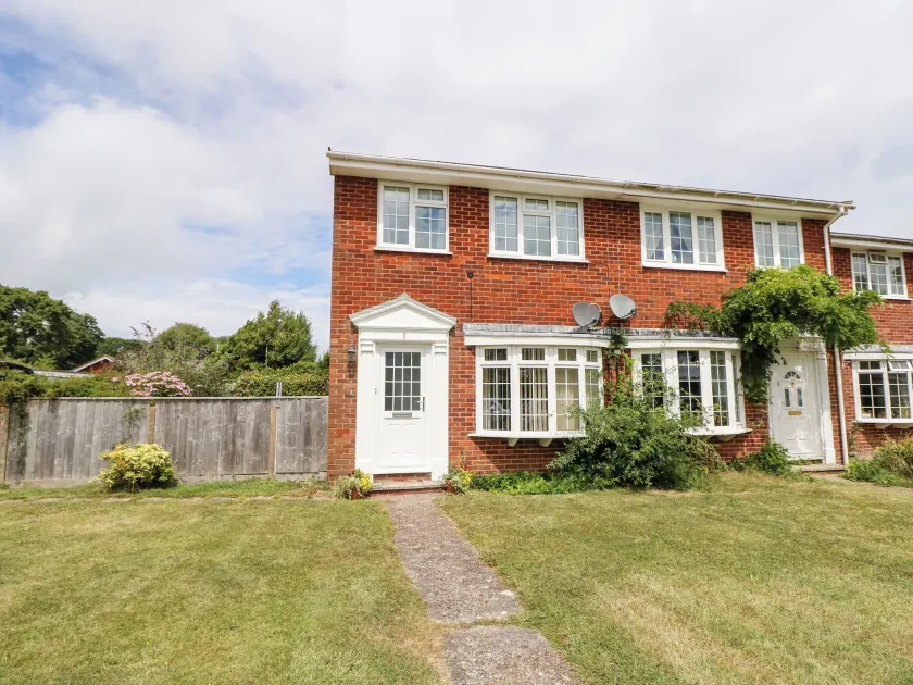 1 Westwood Close - Image 1