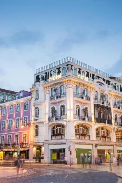 Internacional Design Hotel - Image 1
