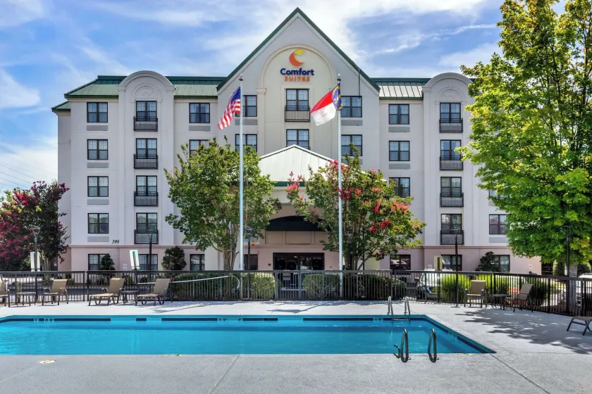 Comfort Suites Hanes Mall - Image 1