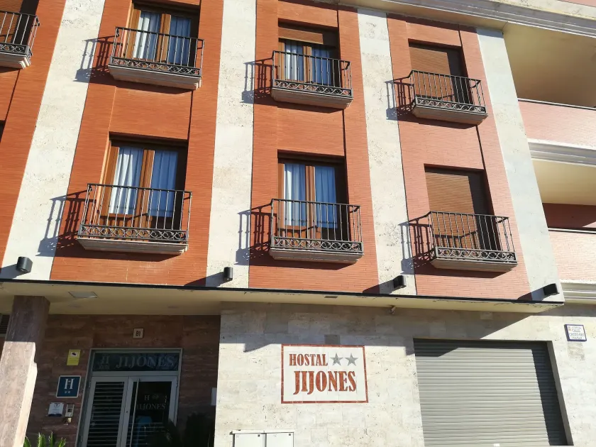 Hostal Jijones - Image 1