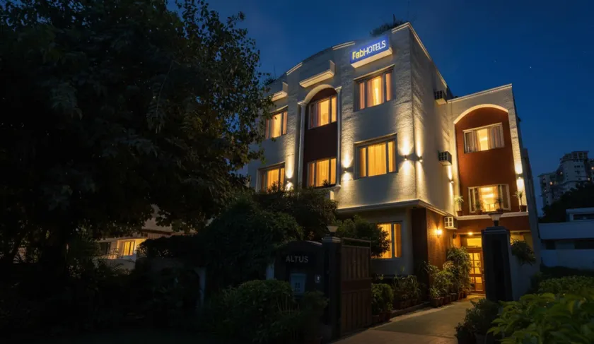 FabHotel Altus - DLF CyberHub, Gurugram - Image 1