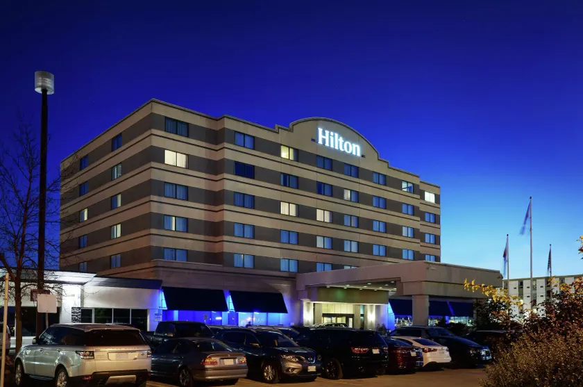 Hilton Winnipeg Airport Suites - Image 1