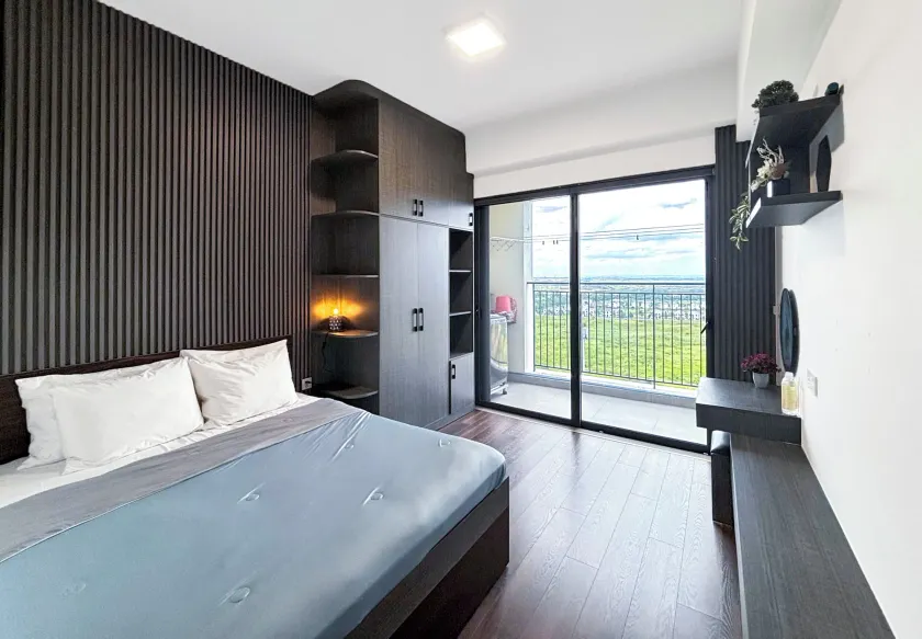 Lumiere Apartment Swanbay - Image 1