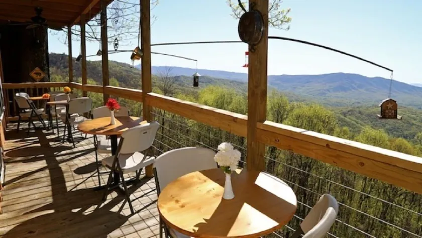 Alpine Inn - Image 1
