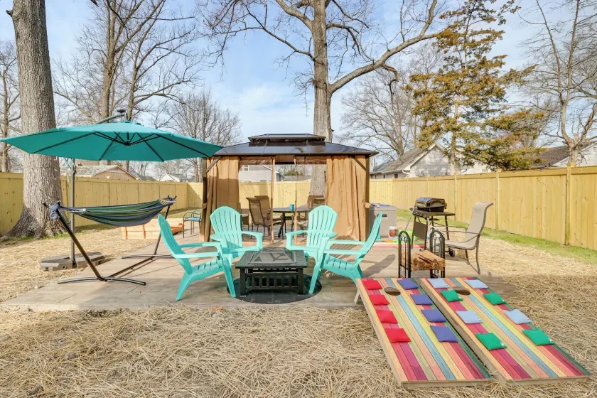 Walk to Bay: Home w/ Fenced Yard in Colonial Beach - Image 1