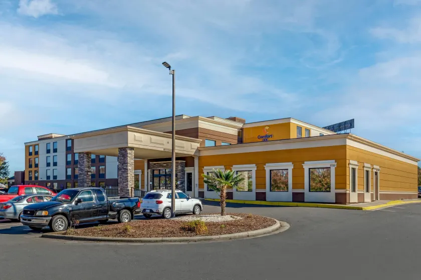Comfort Inn Fort Mill Amusement Park at Carowinds Blvd - Image 1