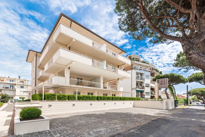 Hotel & Residence Exclusive - Image 1