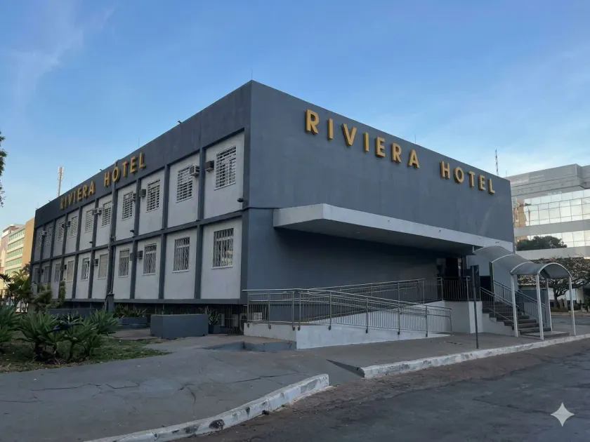 Riviera Hotel by Bsb Inn - Image 1
