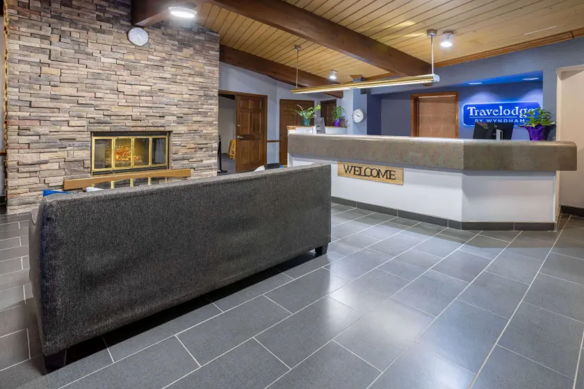 Travelodge by Wyndham Appleton - Image 1