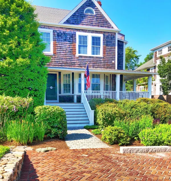 Crocker Inn - Image 1