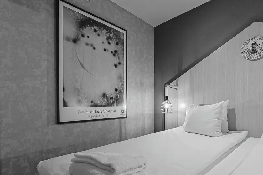 Hotel With Urban Deli - Image 1