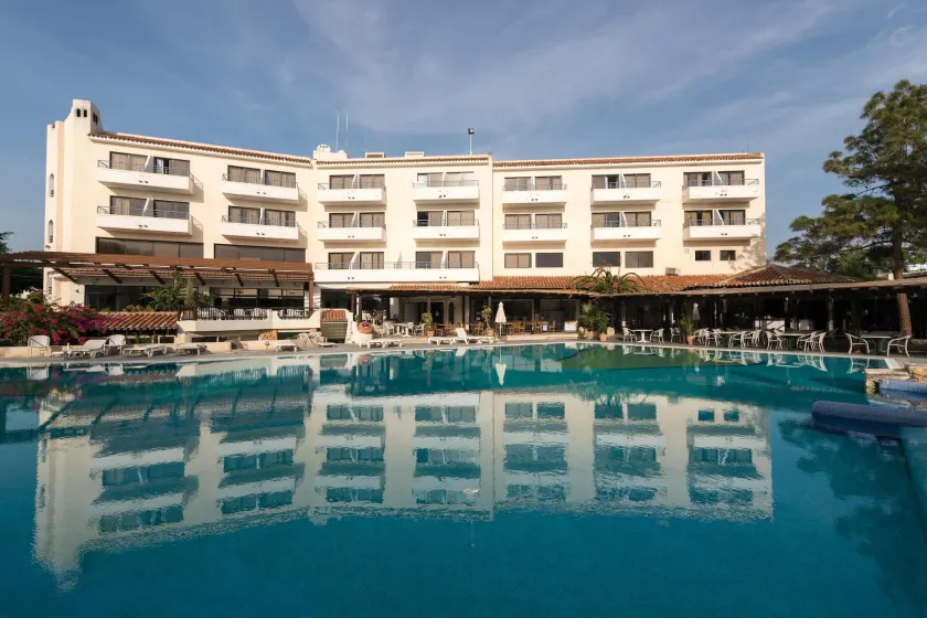 Paphos Gardens Holiday Resort - Image 1