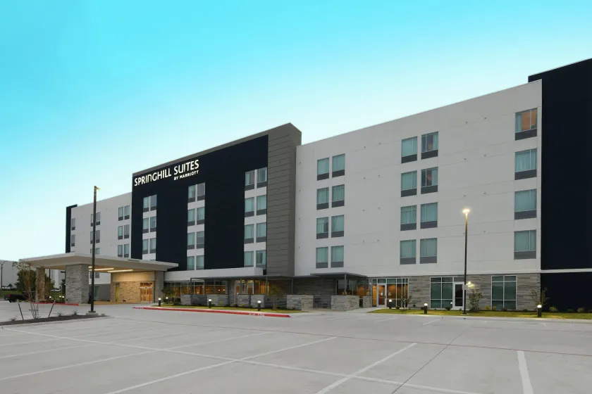 SpringHill Suites Dallas DFW Airport South/CentrePort - Image 1