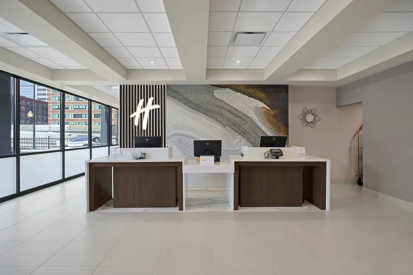 Holiday Inn & Suites Chicago-Downtown by IHG - Image 1