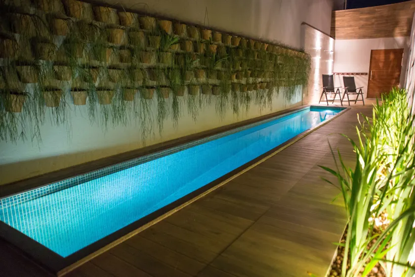 Amenit Hotel - Image 1