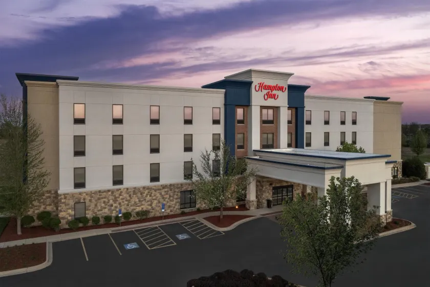 Hampton Inn Yorkville - Image 1