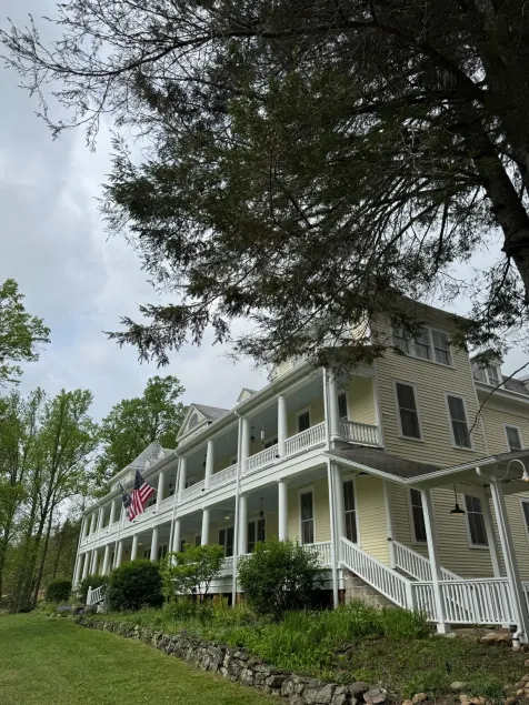 The Balsam Mountain Inn - Image 1