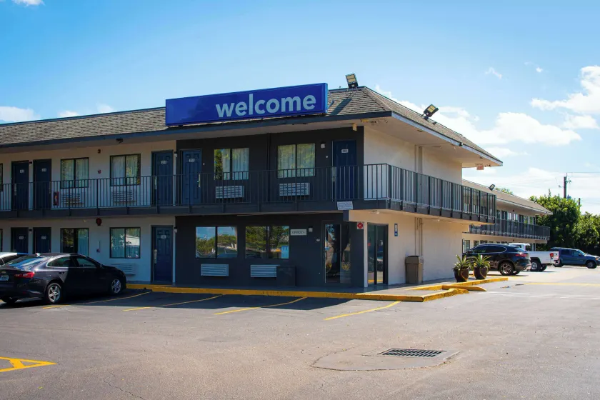 Motel 6 Lantana, FL - Image 1