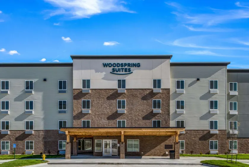 WoodSpring Suites West Des Moines - Image 1