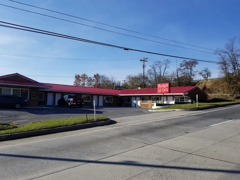 Budget Inn Breezewood - Image 1
