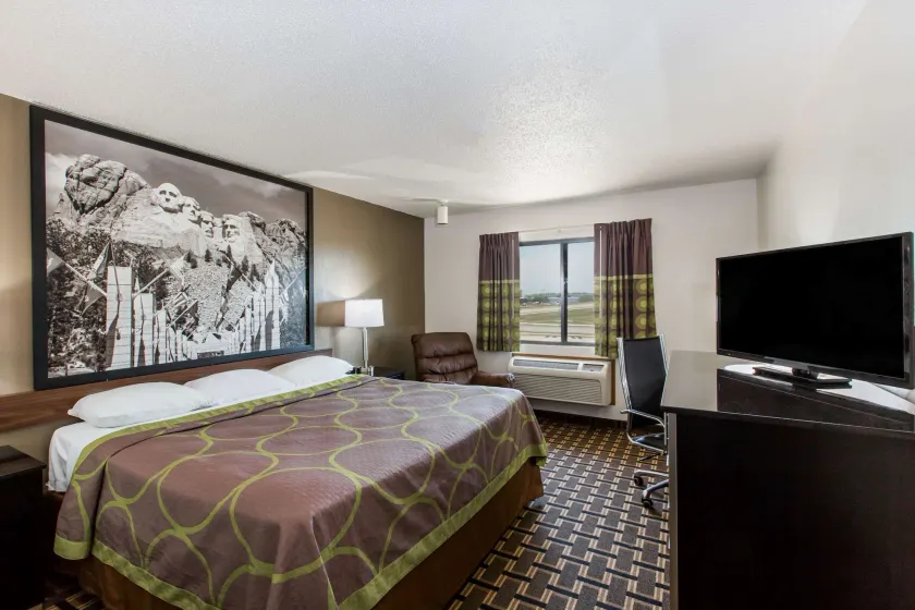 Super 8 by Wyndham Wayne - Image 1
