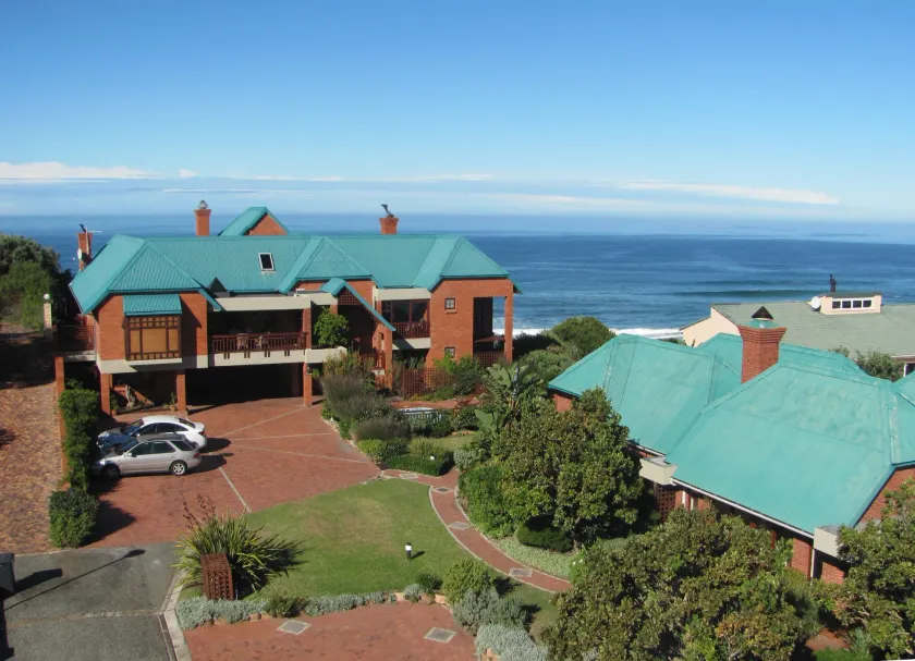 Dolphin Dunes Guesthouse - Image 1