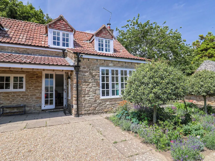 Tithe Barn Cottage - Image 1