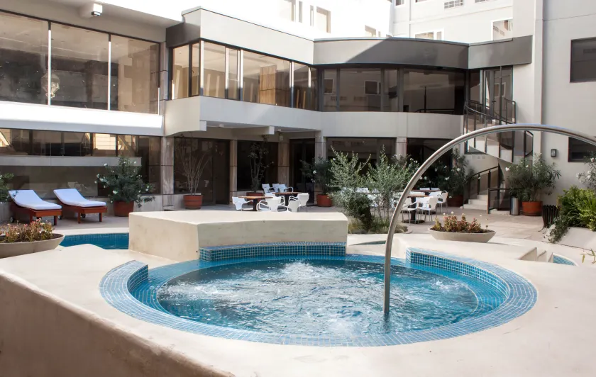 HOTEL ROYAL PRINCESS - Image 1