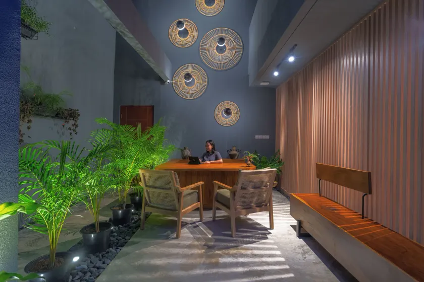 Ayom Suite - Rezeption