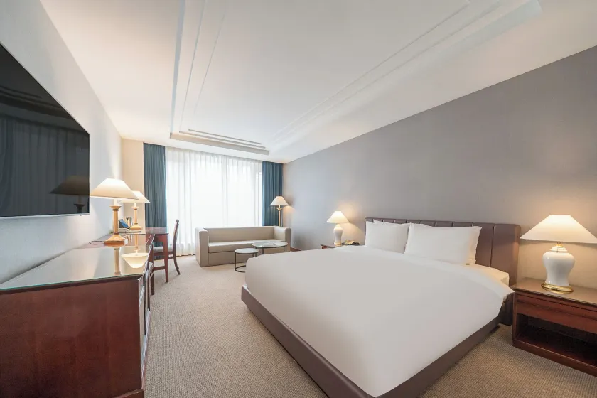 Koreana Hotel - Image 1