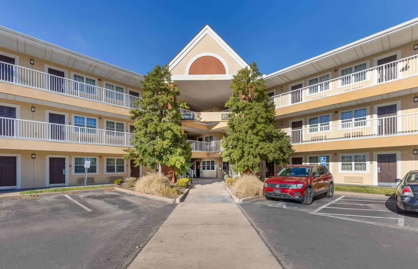 Extended Stay America Suites - St Louis - Westport - E Lackland Rd - Image 1