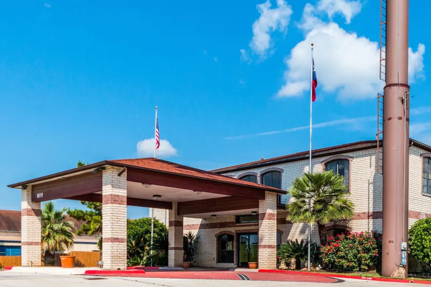Quality Inn University near Downtown - Image 1